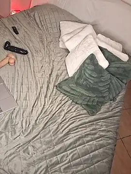 milfevapeccato online show from September 2025 02:39:02 PM