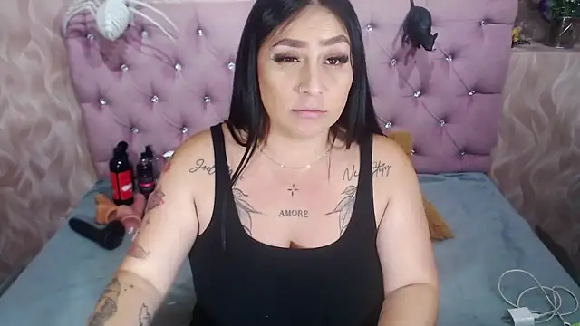 Snapshot of Naomi_Braunx chatting on October 2025 12:55:02 AM Naomi Braunx online show from October 2025 12:55:02 AM