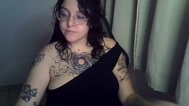 Blue Liz online show from October 2025 08:20:01 PM