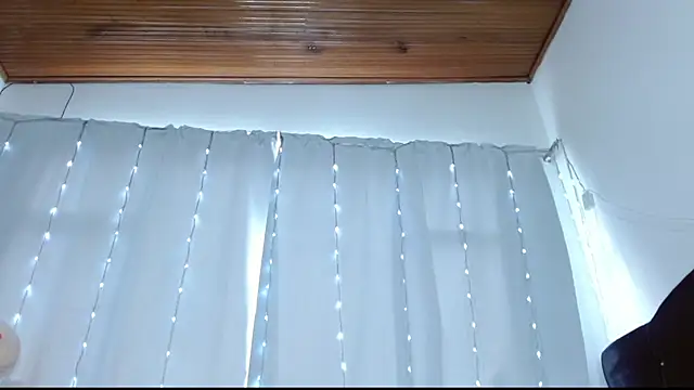 Snapshot of Charlothe_Wright chatting on May 2026 05:50:02 PM Charlothe Wright online show from May 2026 05:50:02 PM