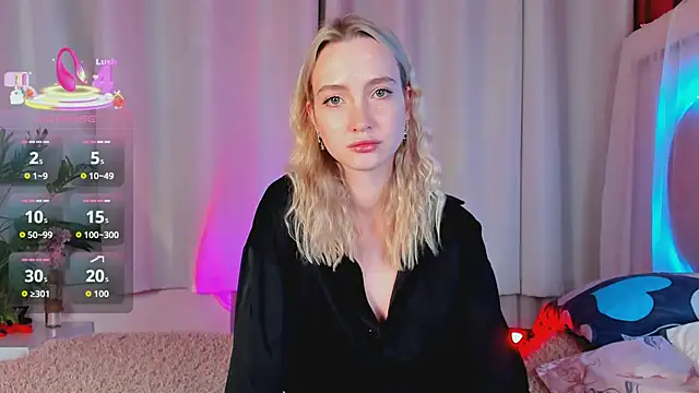 Snapshot of EllaBloom chatting on February 2026 01:48:01 PM EllaBloom online show from February 2026 01:48:01 PM