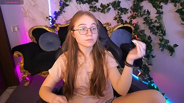 ArrinaWairr online show from September 2025 07:30:01 AM