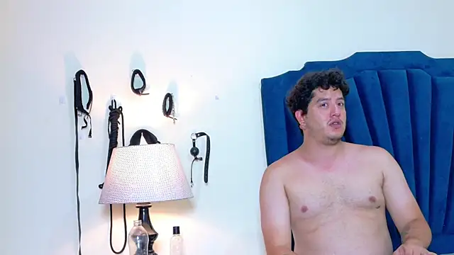 RoxyandAron2 online show from April 2026 01:41:01 PM