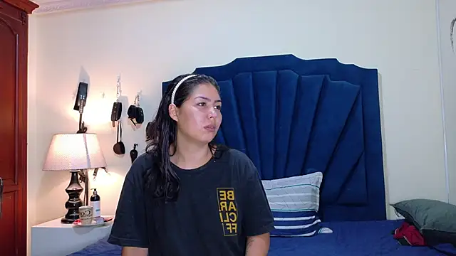 RoxyandAron2 online show from May 2026 01:54:02 AM
