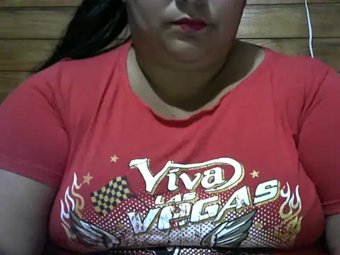 Snapshot of MARRENTINHA34 chatting on November 2025 05:01:02 PM MARRENTINHA34 online show from November 2025 05:01:02 PM