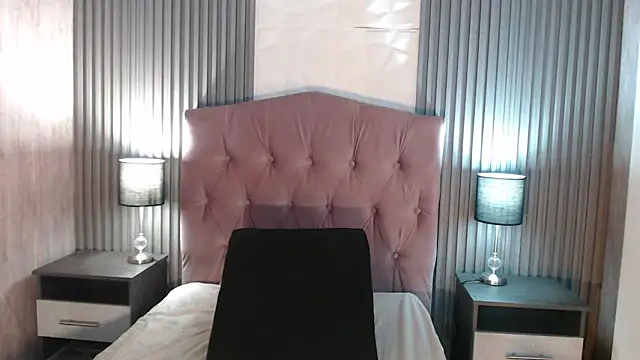 Bonnali lune online show from February 2026 07:43:02 PM