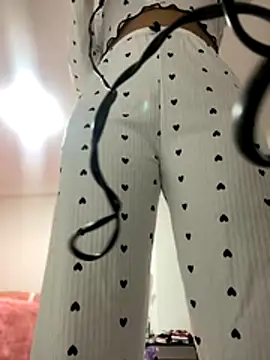 JuanitaMore01 online show from October 2025 12:33:01 AM