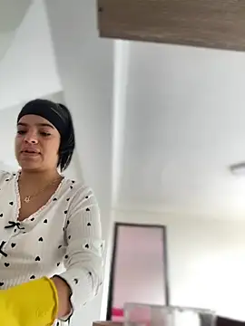 JuanitaMore01 online show from November 2025 03:28:02 PM