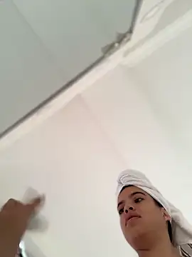 JuanitaMore01 online show from June 2026 07:41:02 PM