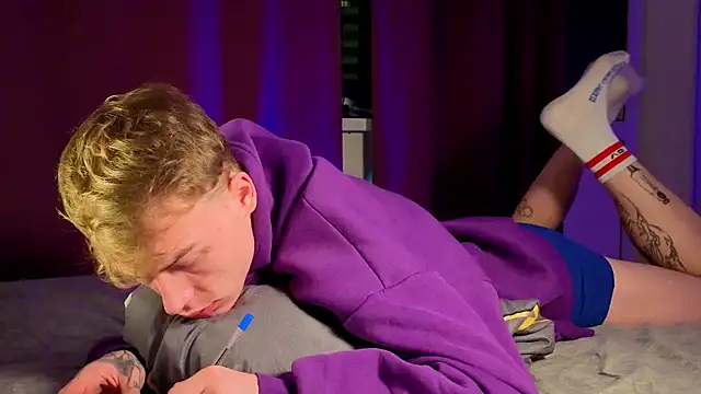 callmealexthx online show from December 2025 05:39:02 PM