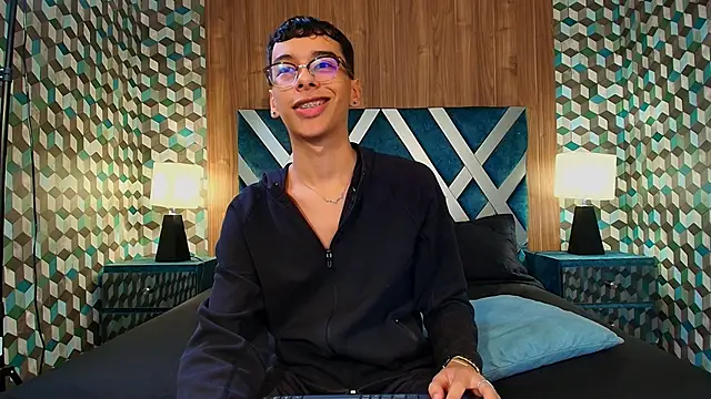 Aiden Royce online show from September 2025 12:10:02 AM