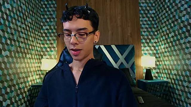 Aiden Royce online show from October 2025 08:41:01 PM