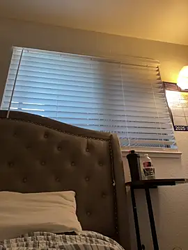 pnwzo online show from October 2025 06:30:02 PM