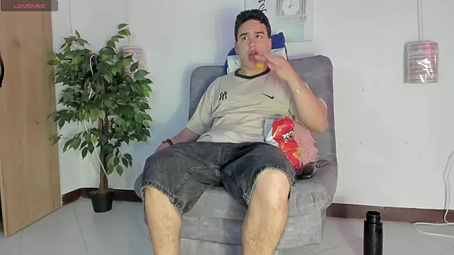 battistaturner online show from May 2026 07:42:02 PM