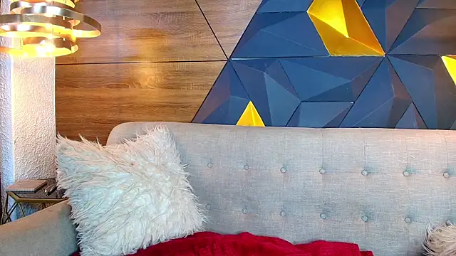 ly lulu online show from December 2025 07:09:01 PM