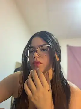 Snapshot of Valentina2390 chatting on July 2026 03:10:02 AM Valentina2390 online show from July 2026 03:10:02 AM