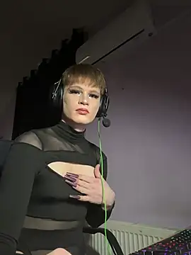 Snapshot of FemboyShow chatting on July 2026 02:37:01 PM FemboyShow online show from July 2026 02:37:01 PM