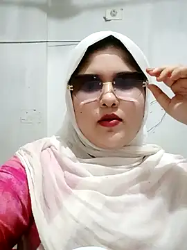 Snapshot of Nusrat-N chatting on July 2026 03:27:02 PM Nusrat-N online show from July 2026 03:27:02 PM