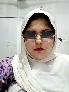 Snapshot of Nusrat-N chatting on July 2026 03:38:02 PM Nusrat-N online show from July 2026 03:38:02 PM