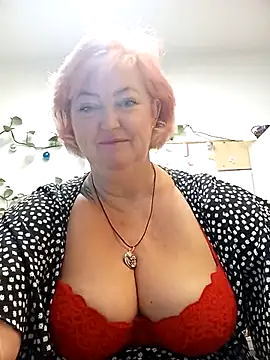 Snapshot of TerezaVelvet chatting on September 2025 05:07:01 AM TerezaVelvet online show from September 2025 05:07:01 AM