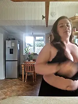 RosieMilff online show from November 2025 10:03:01 AM