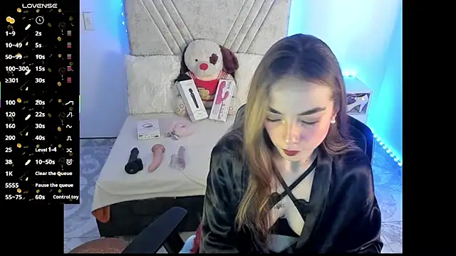 Snapshot of Mia_Victoria22 chatting on May 2026 03:20:01 PM Mia Victoria22 online show from May 2026 03:20:01 PM