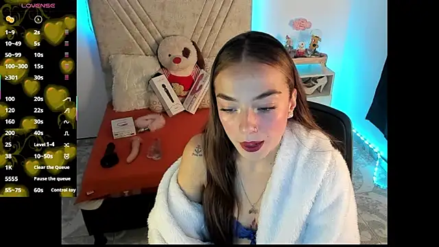 Snapshot of Mia_Victoria22 chatting on July 2026 02:20:02 AM Mia Victoria22 online show from July 2026 02:20:02 AM
