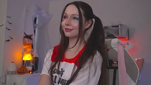 Snapshot of kategoodgirl chatting on October 2025 08:48:01 AM kategoodgirl online show from October 2025 08:48:01 AM