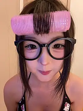 Snapshot of lelebaybay888 chatting on June 2026 03:01:02 PM lelebaybay888 online show from June 2026 03:01:02 PM