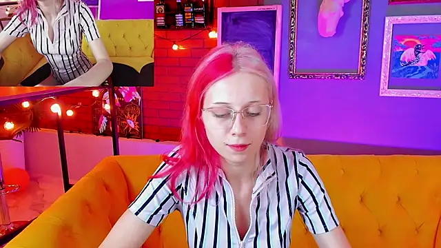 SakuraBliss online show from September 2025 05:27:01 PM