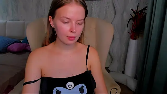 LaurennHill online show from September 2025 12:46:02 AM