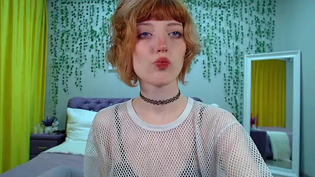 Snapshot of MistyMarlo chatting on February 2026 06:18:02 AM MistyMarlo online show from February 2026 06:18:02 AM