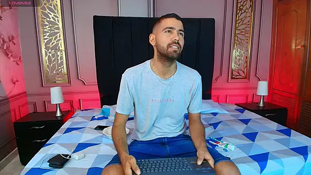 magnus serket online show from September 2025 11:37:02 AM