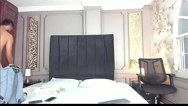 magnus serket online show from October 2025 11:30:02 AM