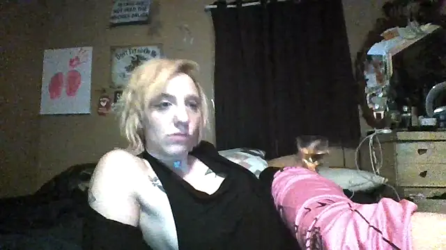 flavi1996 online show from December 2025 01:44:02 AM