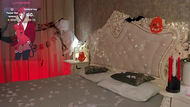 Lucy Shaw online show from October 2025 11:55:01 AM