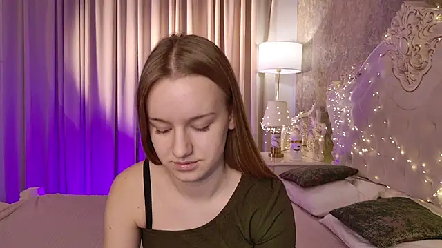 Lucy Shaw online show from November 2025 06:34:02 AM