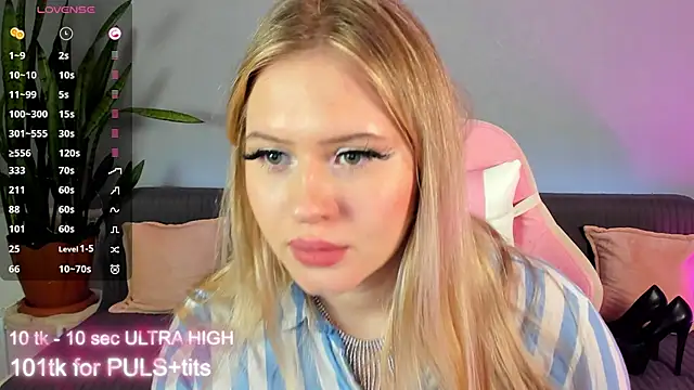 Snapshot of marmelana199 chatting on December 2025 03:50:02 PM marmelana199 online show from December 2025 03:50:02 PM