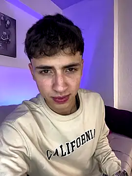 AdrianRinaldi online show from September 2025 09:48:01 PM