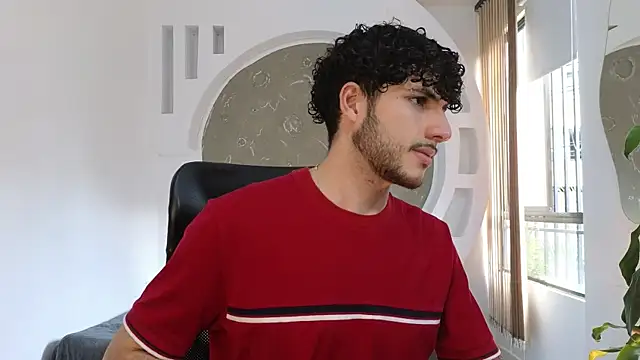 Snapshot of Rafael_Mendezz chatting on September 2025 08:19:01 PM Rafael Mendezz online show from September 2025 08:19:01 PM