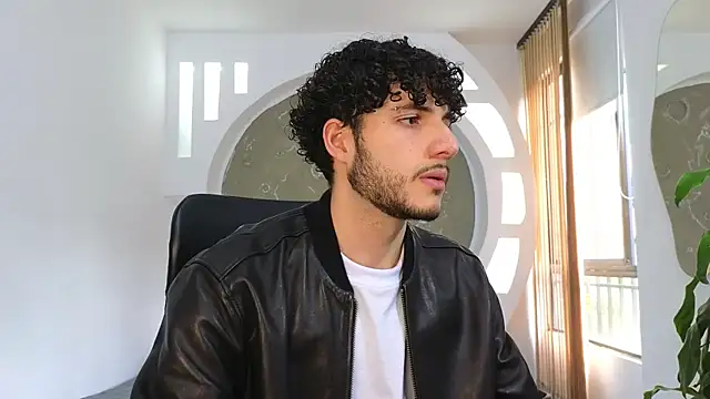 Snapshot of Rafael_Mendezz chatting on September 2025 08:55:02 PM Rafael Mendezz online show from September 2025 08:55:02 PM