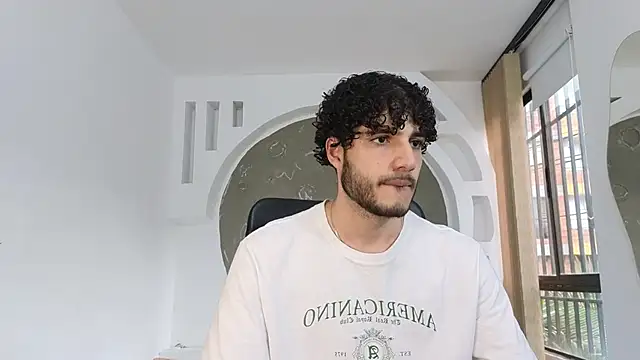 Snapshot of Rafael_Mendezz chatting on November 2025 08:41:02 PM Rafael Mendezz online show from November 2025 08:41:02 PM