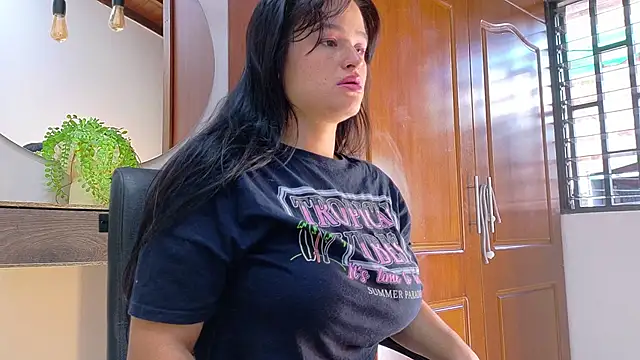 Jennifer Vega1 online show from February 2026 08:25:02 PM