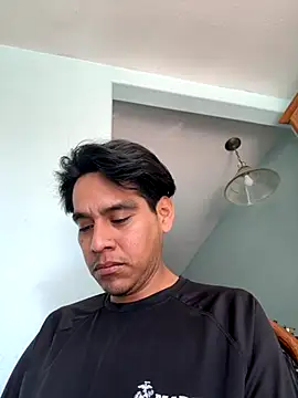 marlonghc4 online show from October 2025 06:51:01 PM