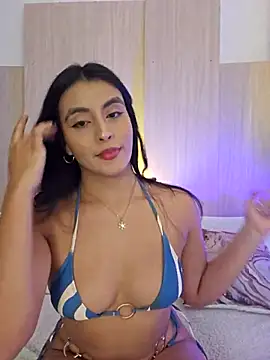 Snapshot of AliishaPss chatting on May 2026 08:25:01 PM AliishaPss online show from May 2026 08:25:01 PM