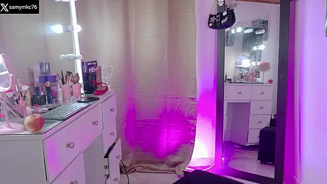 Snapshot of samymelo chatting on September 2025 11:42:01 AM samymelo online show from September 2025 11:42:01 AM