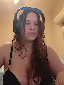Snapshot of Mellhots2 chatting on June 2026 11:54:01 PM Mellhots2 online show from June 2026 11:54:01 PM