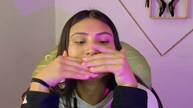 Snapshot of Linda_andrew chatting on January 2026 06:56:02 PM Linda andrew online show from January 2026 06:56:02 PM