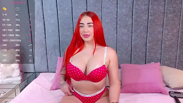 evelincooper  online show from November 2025 01:25:02 AM