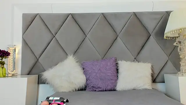 GiadaRizzo online show from November 2025 05:35:02 PM